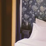 Too-Good Premium Apartments 4*