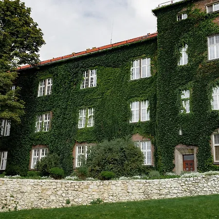 Aparthotel Too-good 4*